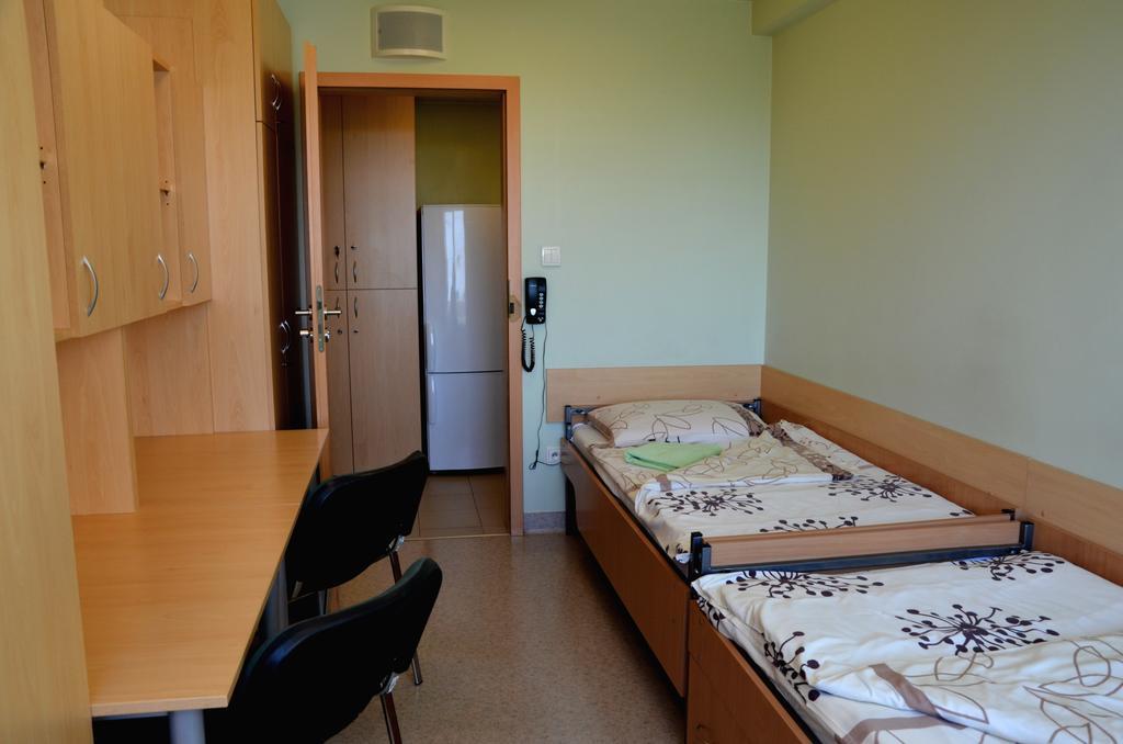 Olimp Hostel Krasków Exteriör bild